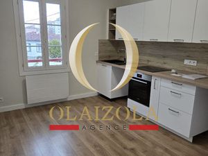 ANGLET - HAUSQUETTE - A LOUER A L'ANNEE T2 VIDE