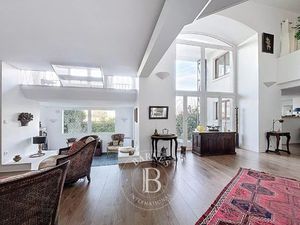 Le service location de la Maison BARNES vous propose ce bien :