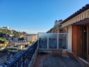 Location appartement 2 pièces 45 m² à Menton (06500)