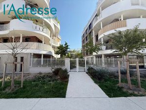 Vente appartement 4 pièces  80.00m²  Noisy