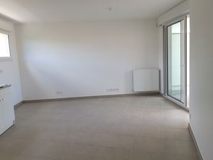 T2 avec balcon et parking à TOULON