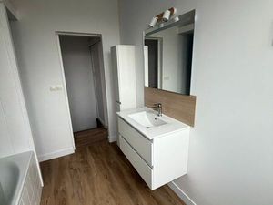 Maison mitoyenne - refaite à neuf - fraternité