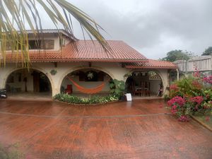 Superbe villa F10 avec piscine 359 63 m2