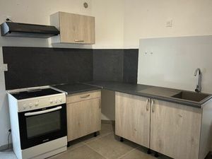 Maison à louer 2 chambres  garage  extérieur clôturé