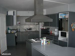 Appart 131m2 + 20m2 de loggia dans résidence