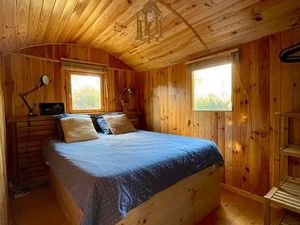 Location au mois - roulotte - 2 hectares de jardin