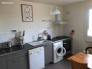 F2 meublé VIC LE COMTE