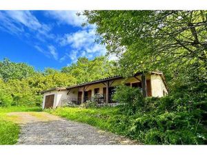 Maison de plain pied sur parcelle arborée proche du centre de Lectoure