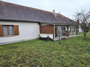 Clérey  Maison Trois Chambres.