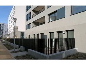 Location stationnement  m² T- à Lyon 7  72 €