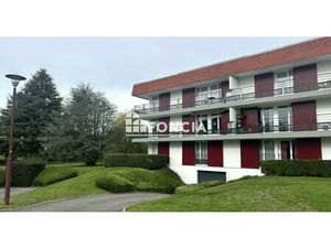 F4 3 CHAMBRES AVEC TERRASSE ET PARKING