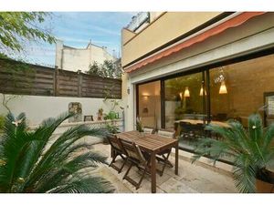 Maison 7 pièces de 187 m² avec terrasse dans le centre d'Avignon