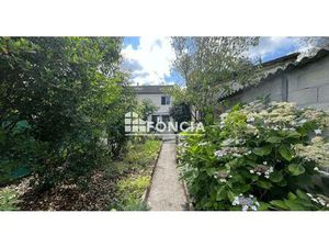 CARMAUX  plein centre  au calme