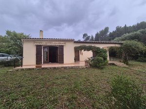 Maison T5 - 130m2 de plain pied sur une parcelle de 3033m2 a