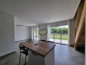 Villa mitoyenne à louer meublée