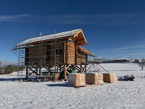 ?️ Chalet en Fuste – Vue imprenable sur le Puy de Dôme – Terrain 3 000 m² – Vernines (63)