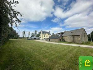 Vente Longère et corps de ferme à Meslan (56320) : à vendre / 245m² Meslan