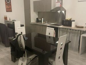 F2 à louer au RDC avec cuisine équipée et fibre optique