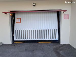 Garage 2 roues ou stockage ou voiture sans permis