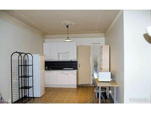 T1 meublé 28 m2 métro porte d Arras