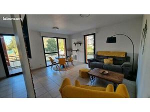 T2 vue superbe sur Saleve a 5 min a pied de la douane Veyrier - Etrembieres - 1500 Eur