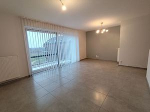 Appartement à louer   Mouscron (VBD66868)