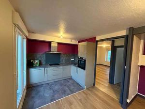 Location Appartement 4 pièces à Carantec (29660) : à louer 4 pièces / 72m² Carantec