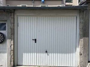 Location Garage box et parking à Dol-de-Bretagne (35120) : à louer / 16m² Dol-de-Bretagne