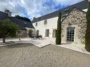 Vente Demeure d'exception Piscine à Landivisiau (29400) : à vendre Piscine / 220m² Landivi