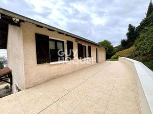 Maison Givors T4 avec piscine d'environ 115.50 m2