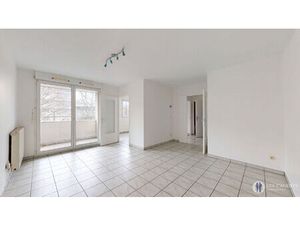 Appartement T2 de 48m2 NOUVEAU-CENTRE + Garage