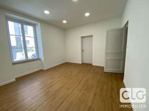 Location Bureaux et commerces à Quimper (29000) : à louer / 38m² Quimper