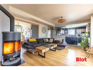 TALENSAC – Maison familiale T6 d’environ 127 m² – Présentée en exclusivité par BLOT Immobi