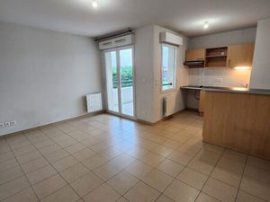 T3 - 742.25 € CC / MOIS - AMBARES