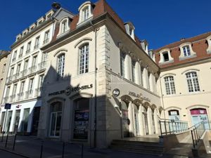 LOCAL COMMERCIAL A LOUER