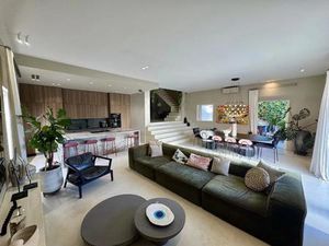 Nice Corniche Fleurie - villa 6 pièces -- piscine -calme- garages - vue dégagée verdure et