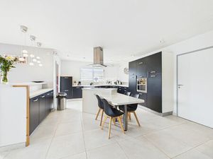 Maison Penmarch 9 pièce(s) 260m2