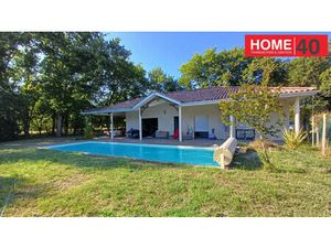 Maison en lisière de foret