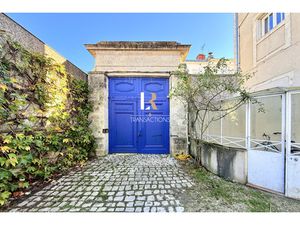 A deux pas du marché - Hotel particulier avec ascenseur et cour anglaise