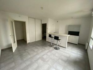 Location Appartement 1 pièce 29m² DECINES CHARPIEU 69150