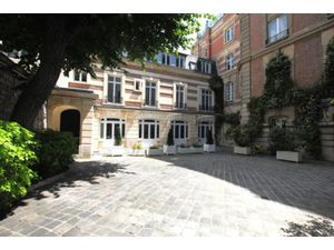Bureaux à louer . Bureau - Invalides - Paris 7ème