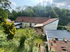 EXCLUSIVITE Maison d'habitation 2 chambres  poss 4  avec dépendances  garage et grand jard