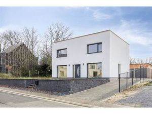 TE KOOP: Volledig gerenoveerde woning te Houthalen!