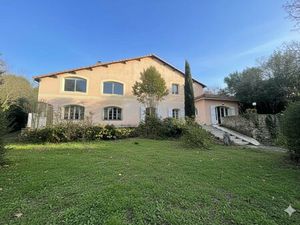 Nîmes  quartier Route de Sauve  maison dominante 199m² sur 1300m  3chs + P2 indépendant