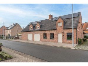 Instapklare gezinswoning met 5 slpks en 2 bdks te Vosselaar.