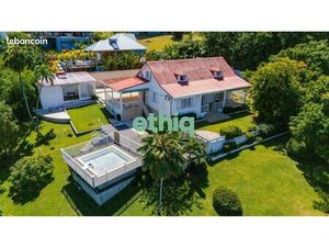 Bungalow 7 pièces 170 m²