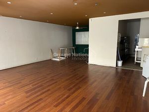 Location commerce 63 m² à Arles (13104)