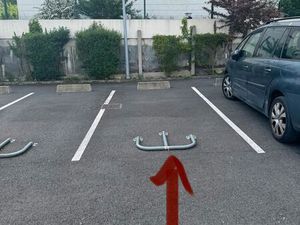 Place de parking extérieur sécurisé
