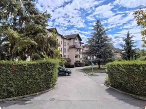 Place stationnement proche aéroport Geneve