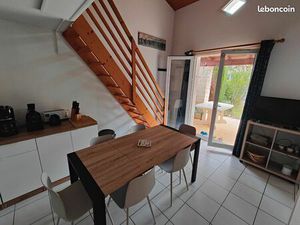 Maison meublée T3 48m2 jardinet clos et terrasse couverte
